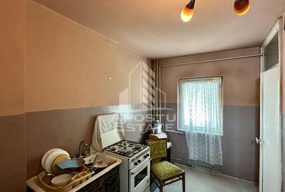 Apartament cu 3 camere decomandat în Aradului - 5