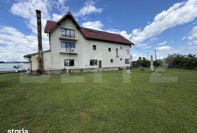 Casă cu 8 camere cu Teren 3000 Mp în Central