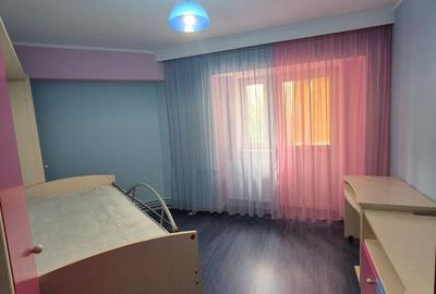 Apartament cu 3 camere decomandat, mobilat în Casa de Cultură - 12