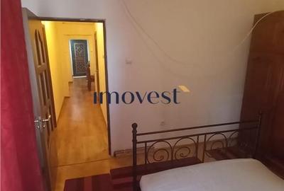 Apartament cu 3 camere în Micro 15 - 20