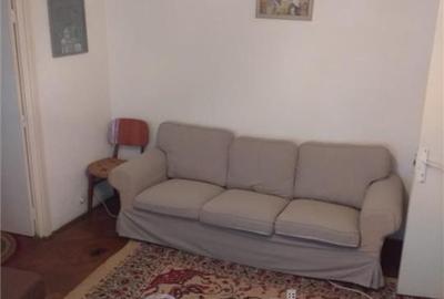 Apartament cu 2 camere semidecomandat, mobilat în Podu Roș