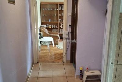 Apartament cu 2 camere semidecomandat în Micro III - 1