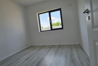 Casă cu 3 camere cu Teren 270 Mp în Clinceni