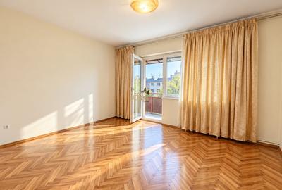 Apartament cu 3 camere decomandat în Grigorescu