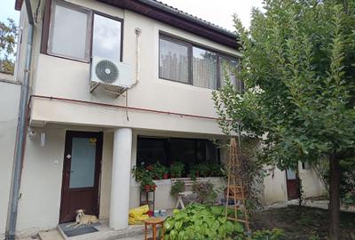 Casă cu 2 camere cu Teren 100 Mp în Fabric
