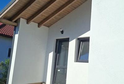 Casă cu Teren 120 Mp în Livezile