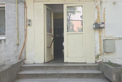 Apartament cu 2 camere decomandat în Micro 40 - 2