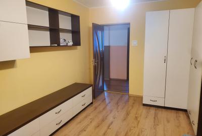Apartament cu 3 camere decomandat, mobilat în Mazepa 1 - 3