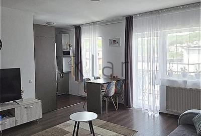 Apartament cu 2 camere semidecomandat, mobilat în Florești