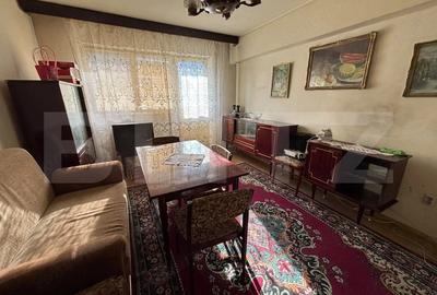 Apartament cu 2 camere decomandat în B-dul București