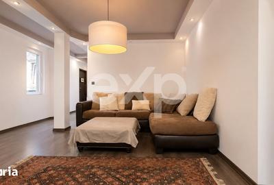 Apartament cu 3 camere în Schei