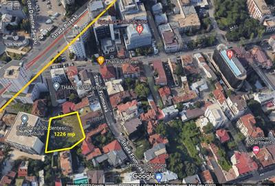 Teren Construcții intravilan de 1226 mp, în P-ța Victoriei - 3