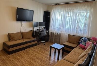 Apartament cu 3 camere semidecomandat, mobilat în Mănăștur
