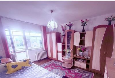 Apartament cu 2 camere nedecomandat în Central