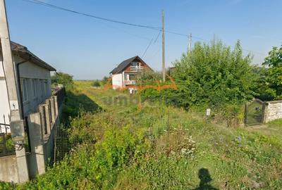 Teren de 2700 mp, în Satulung