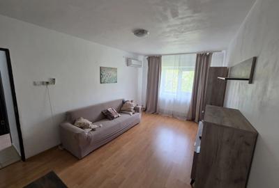 Apartament cu 2 camere decomandat în Nicolina - 2