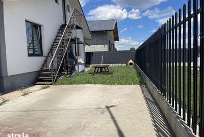Casă cu 4 camere cu Teren 500 Mp în Central - 3