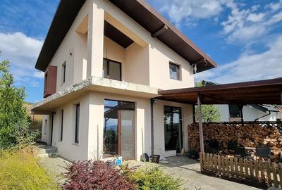 Casă cu 3 camere cu Teren 500 Mp în Iris