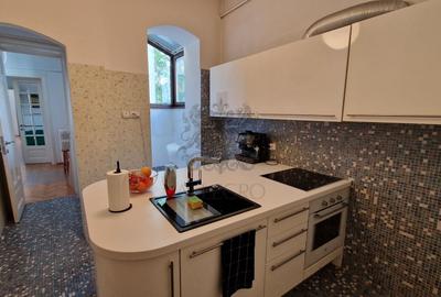 Apartament cu 4 camere semidecomandat, mobilat în Dacia - 1