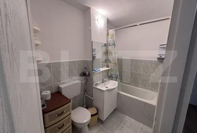 Apartament cu 2 camere decomandat în Micro 20