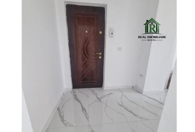 Apartament cu 2 camere în Micro 14