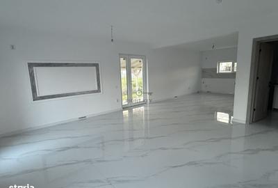 Casă cu 4 camere în Săbăreni - 2