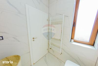 Casă cu 4 camere cu Teren 600 Mp în Recea