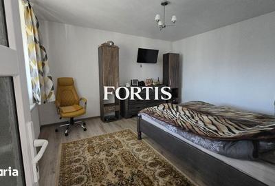 Casă cu 4 camere cu Teren 1000 Mp în Mândra - 1