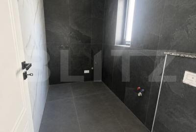 Apartament cu 3 camere semidecomandat în Centura - 2