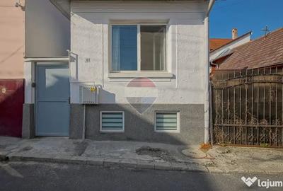 Casă cu 2 camere cu Teren 83 Mp în Central
