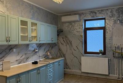 Casă cu 5 camere cu Teren 285 Mp în Central - 5