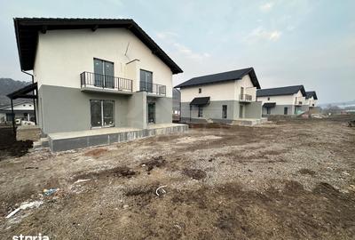 Casă cu 3 camere cu Teren 350 Mp în Belvedere