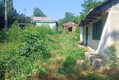 Teren de 2100 mp, în Măcișeni