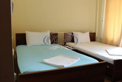 Apartament cu 5 camere semidecomandat, mobilat în Zorilor