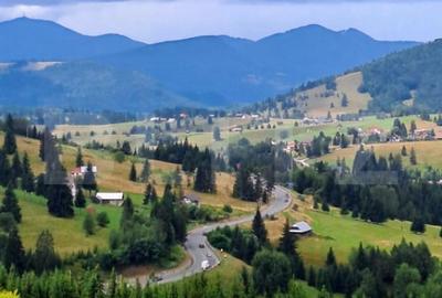 Teren de 3936 mp, în Piatra - 1