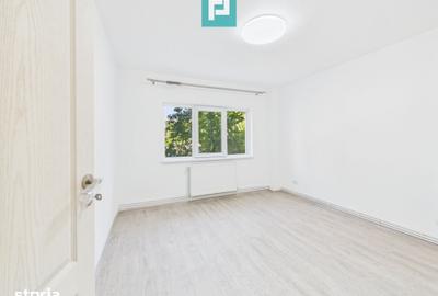 Apartament cu 3 camere decomandat în Podgoria