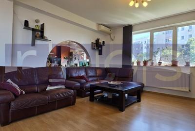 Apartament cu 4 camere în Titan