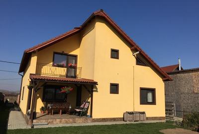 Casă cu 5 camere cu Canalizare în Sângeorgiu de Mureș - 1