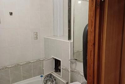 Garsonieră decomandată în Take Ionescu