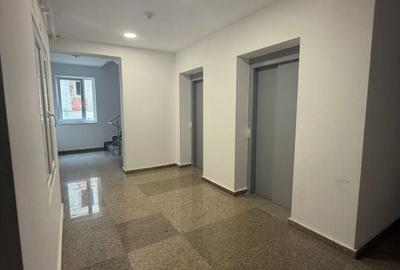 Apartament cu 3 camere decomandat în Drumul Taberei - 2