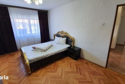 Garsonieră decomandată în Central