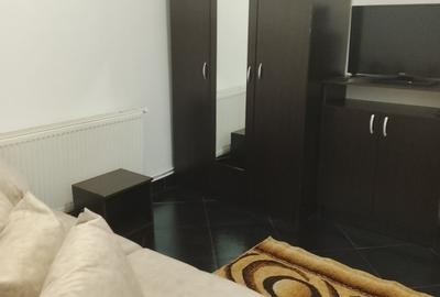 Garsonieră decomandată în Iris