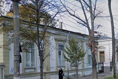 Casă cu 4 camere în Central