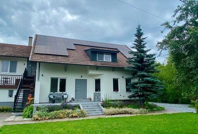 Casă individuală cu 9 camere cu Teren 2400 Mp în Praid - 1