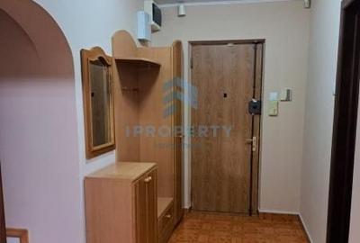 Apartament cu 3 camere decomandat în Nerva Traian