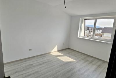 Apartament cu 3 camere decomandat în Sânpetru - 7