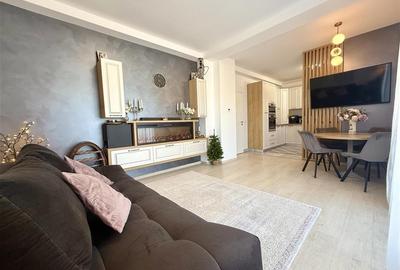 Apartament cu 3 camere decomandat, mobilat în Tractorul