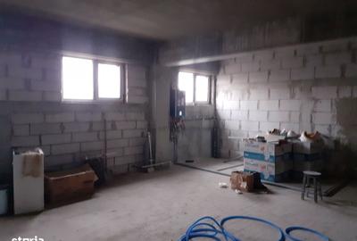 Casă cu 4 camere cu Teren 7650 Mp în Central - 10