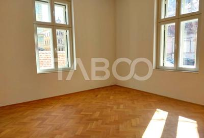 Casă individuală cu 11 camere cu Canalizare în Central - 19