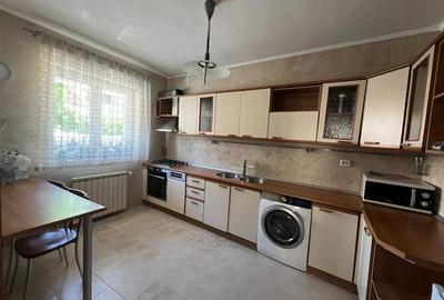 Casă individuală cu 6 camere cu Canalizare în Domenii - 4